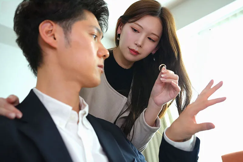 Vợ yêu đi đi chơi, ông chồng ở nhà bị nhỏ em người vợ gạ phang không trượt phát nào